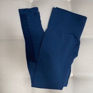 navy leggings with side detail